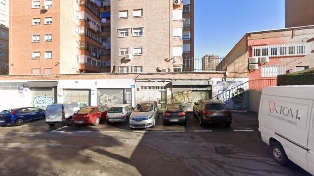 thumbnail-1102.jpg
