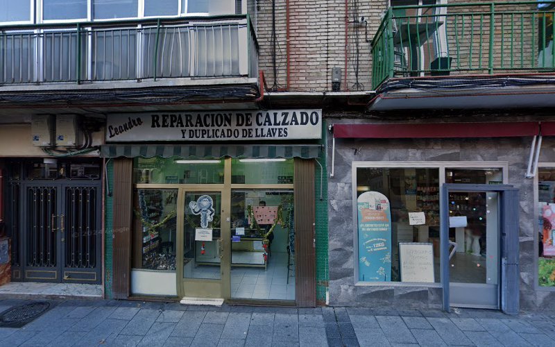 thumbnail-1202.jpg
