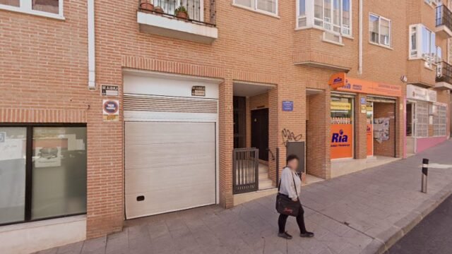 thumbnail-1241.jpg