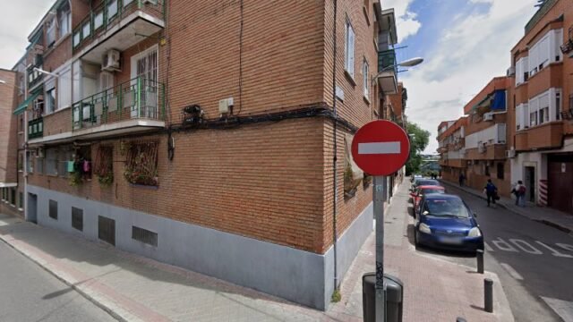 thumbnail-2370.jpg