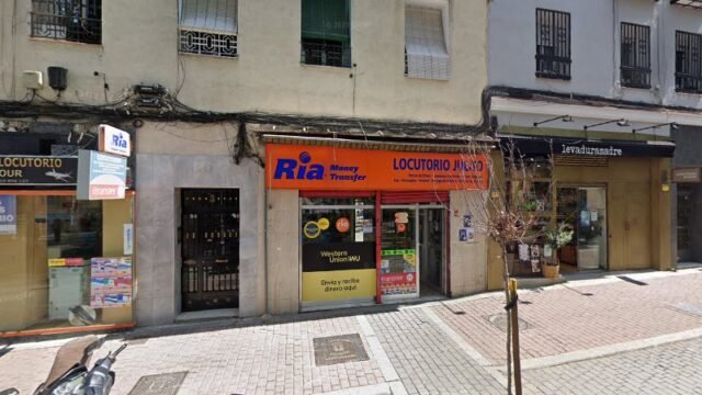 thumbnail-2373.jpg