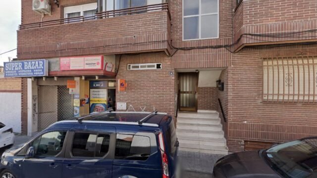 thumbnail-2421.jpg