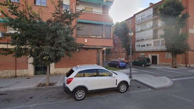 thumbnail-2422.jpg