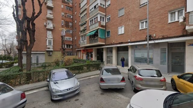 thumbnail-2462.jpg