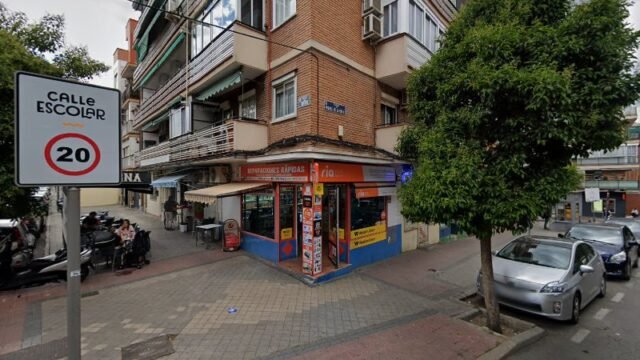 thumbnail-2463.jpg
