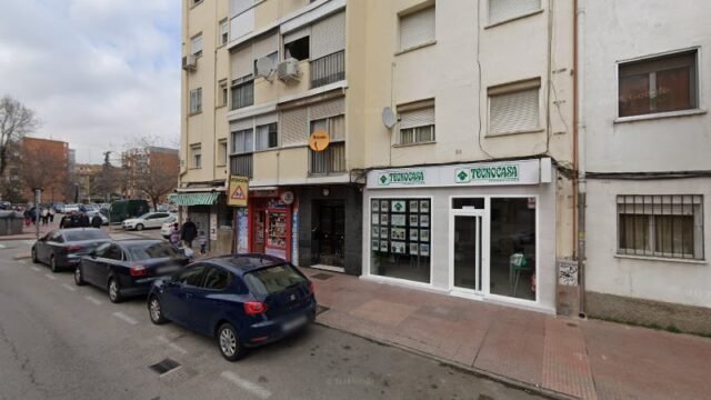 thumbnail-2465.jpg