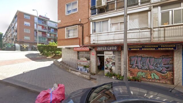 thumbnail-2736.jpg