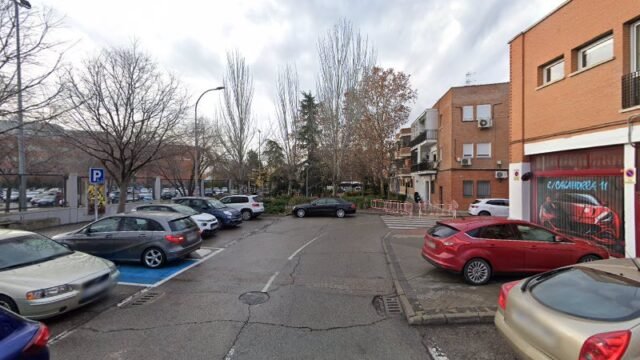 thumbnail-2737.jpg
