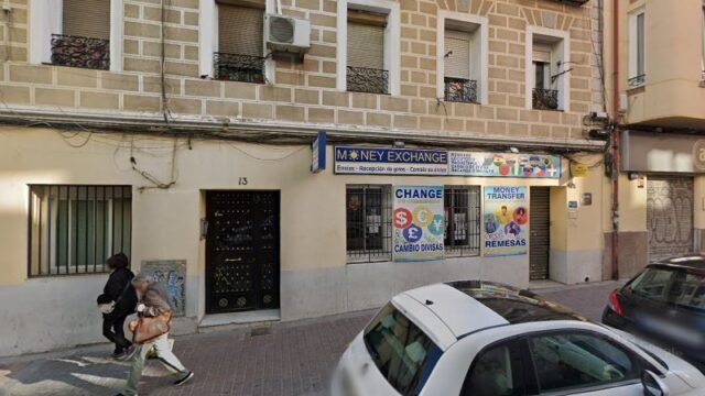thumbnail-2741.jpg