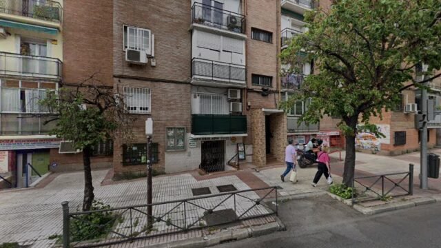 thumbnail-2805.jpg