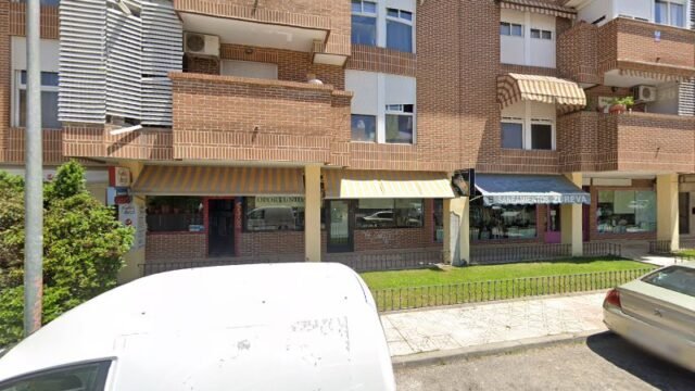 thumbnail-2832.jpg