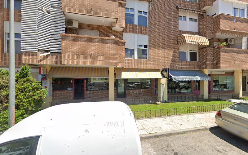 thumbnail-2832.jpg
