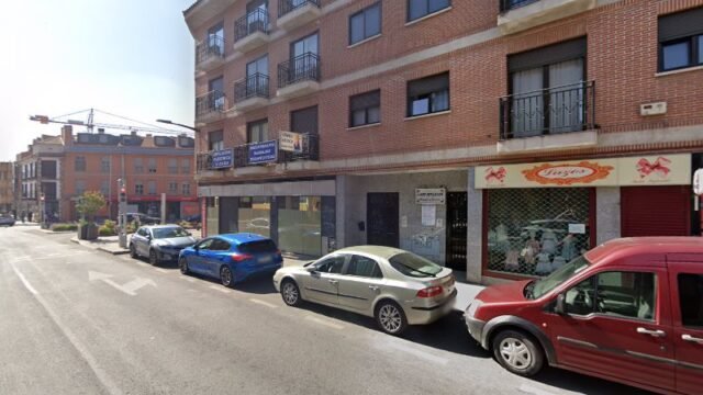 thumbnail-2836.jpg