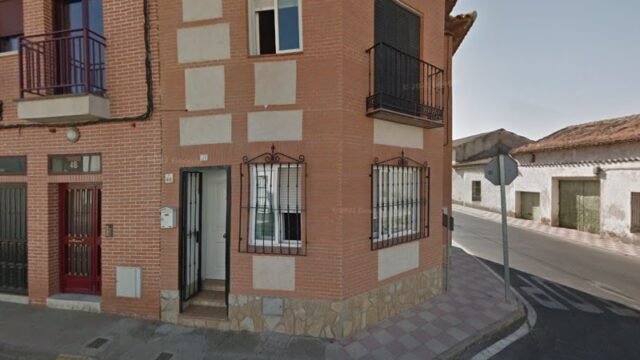thumbnail-2837.jpg
