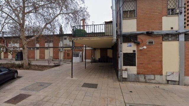 thumbnail-2923.jpg