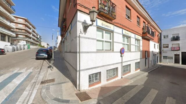 thumbnail-3143.jpg