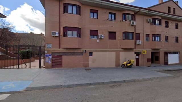 thumbnail-3870.jpg