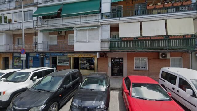 thumbnail-3889.jpg