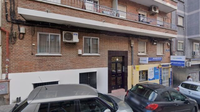 thumbnail-3940.jpg