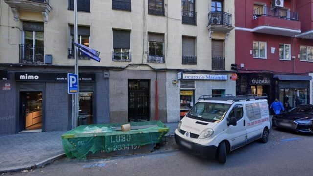 thumbnail-3957.jpg