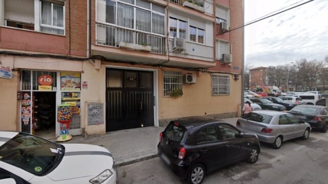 thumbnail-4082.jpg