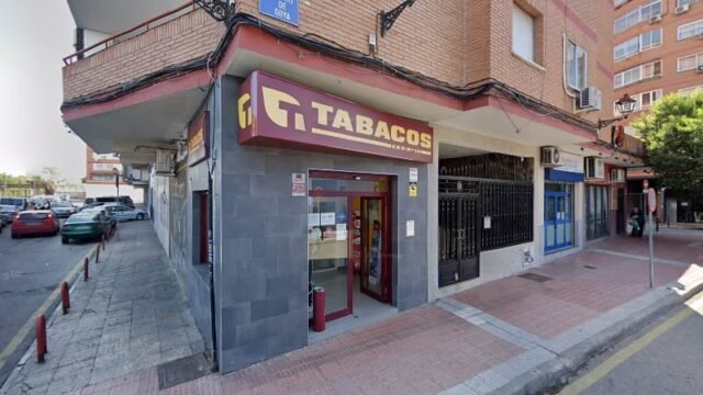 thumbnail-4414.jpg