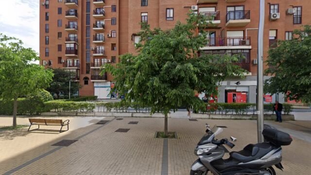thumbnail-4447.jpg