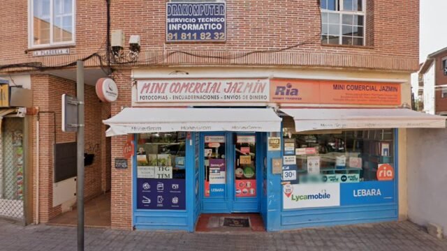 thumbnail-4477.jpg