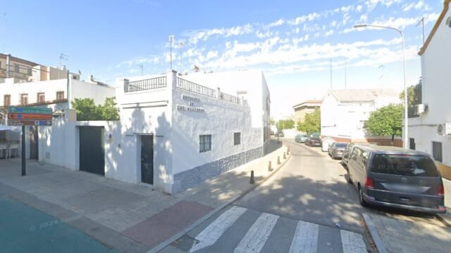 thumbnail-4703.jpg