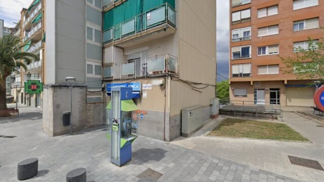thumbnail-5207.jpg