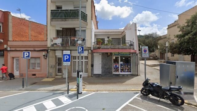 thumbnail-5935.jpg