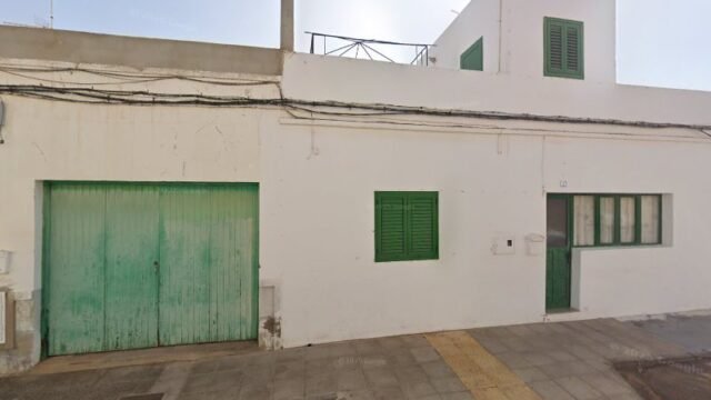 thumbnail-1621.jpg