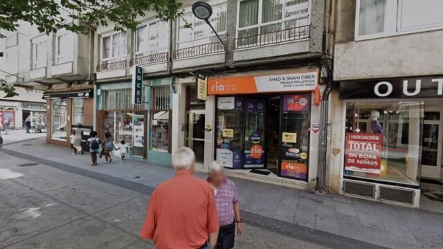 thumbnail-2084.jpg