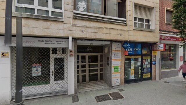 thumbnail-2174.jpg