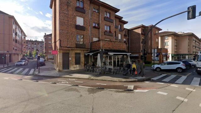 thumbnail-2203.jpg