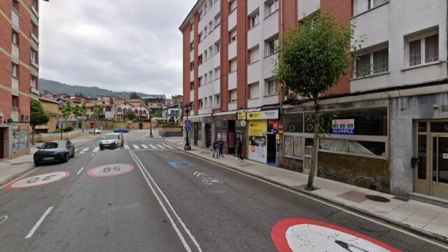 thumbnail-2216.jpg
