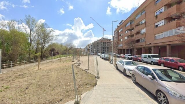 thumbnail-2332.jpg