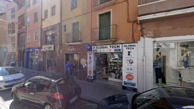 thumbnail-2351.jpg