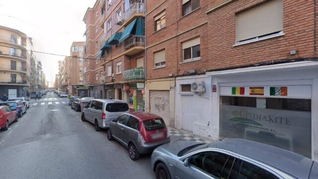 thumbnail-2551.jpg