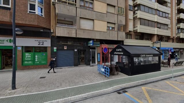 thumbnail-2577.jpg