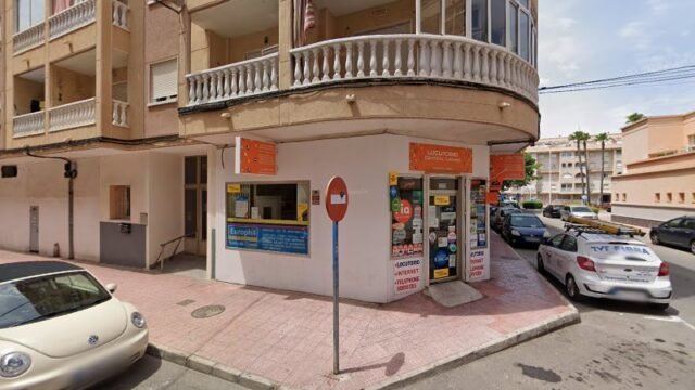 thumbnail-2643.jpg
